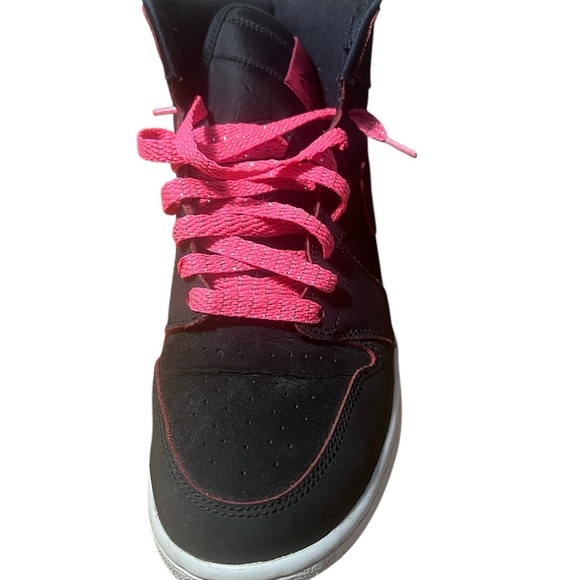 Jordan 1 Retro Black Hyper Pink size 7Y - Picture 6 of 7